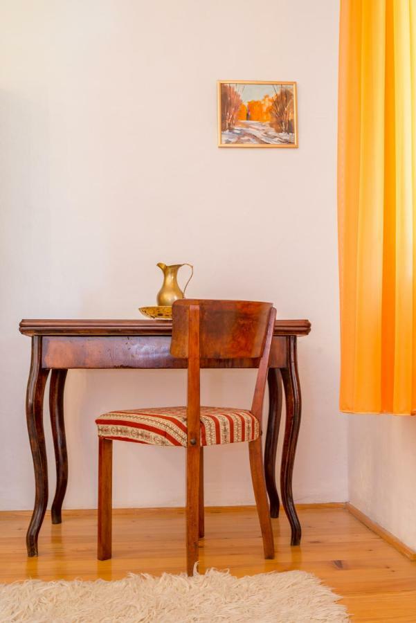 Apartment Tri Mudraca Karanac Exterior photo